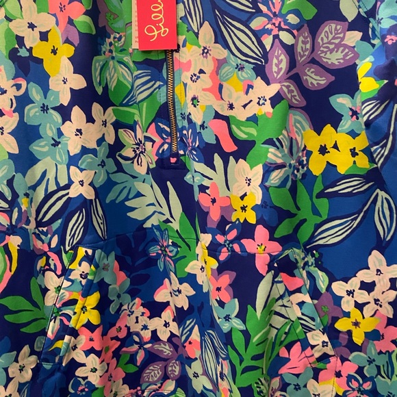 Brand new swing top with pockets - Picture 2 of 3